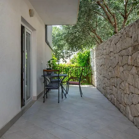 Cosic Apartment