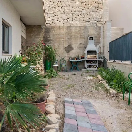 Cosic Apartment *
